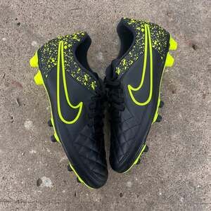 Nike Tiempo Legend V FG Soccer Cleats - Black / Anthracite / Volt